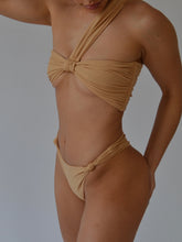 Load image into Gallery viewer, Alexis Top - Sand